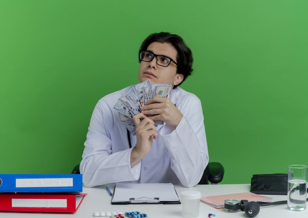 Investing Showdown: Real Estate vs. Stocks – Where to Put Your Money?
